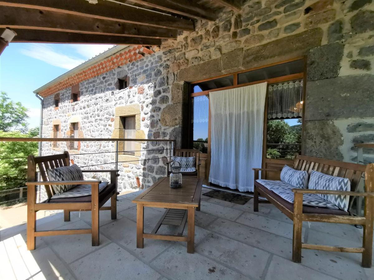 Le Clos Des Pierres Rouges Saint-Privat-dʼAllier Esterno foto