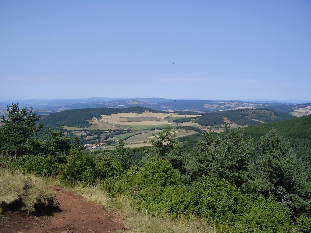Le Clos Des Pierres Rouges Saint-Privat-dʼAllier Esterno foto
