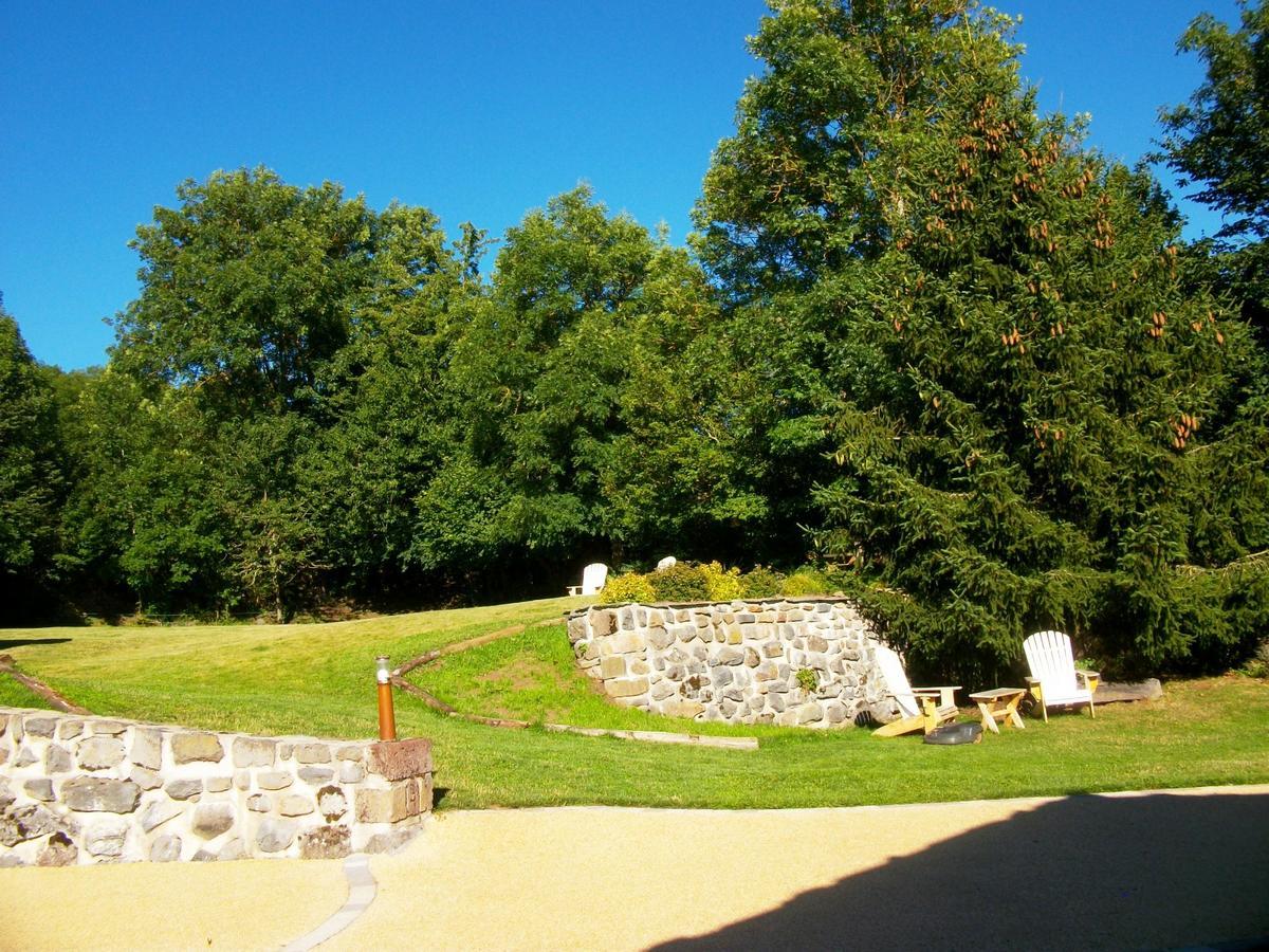 Le Clos Des Pierres Rouges Saint-Privat-dʼAllier Esterno foto
